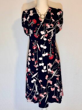 Tommy Hilfiger, Fit and Flare Silhouette Dress, Size 6
